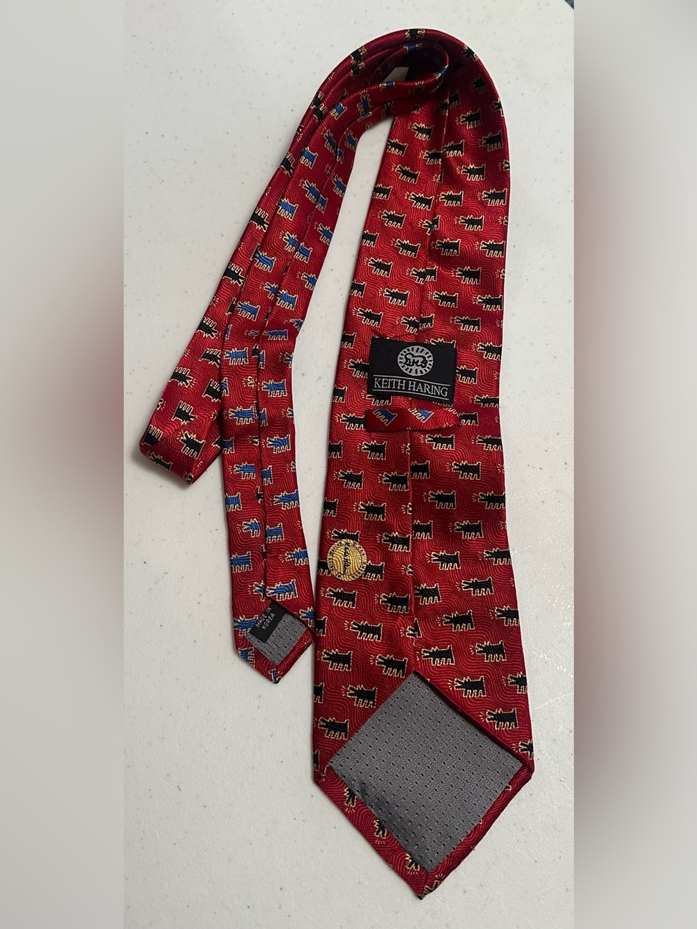 KEITH HARING RED Men's Tie with BLACK & GOLD Barking Dog Motif - Picture 2 of 5